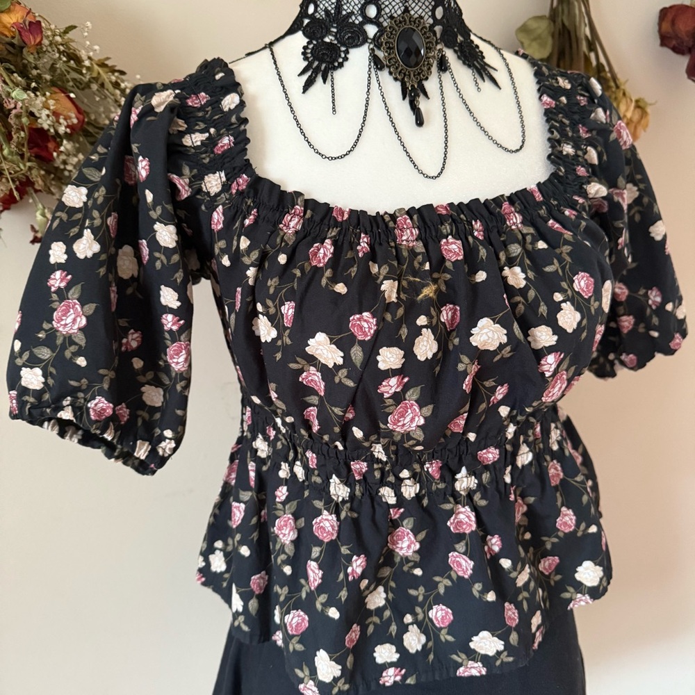 Fairycore/Cottagecore Celebrity Pink Black Floral Blouse - Picture 4 of 7